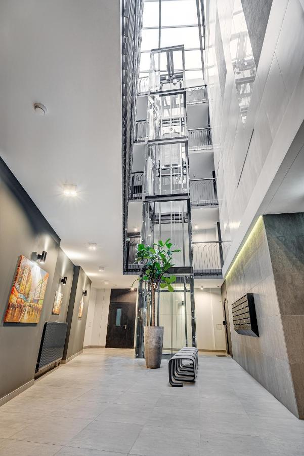 Happy Inn Emporia, Self Chek-In, Parking In The Underground Garage Vilnius Exterior photo
