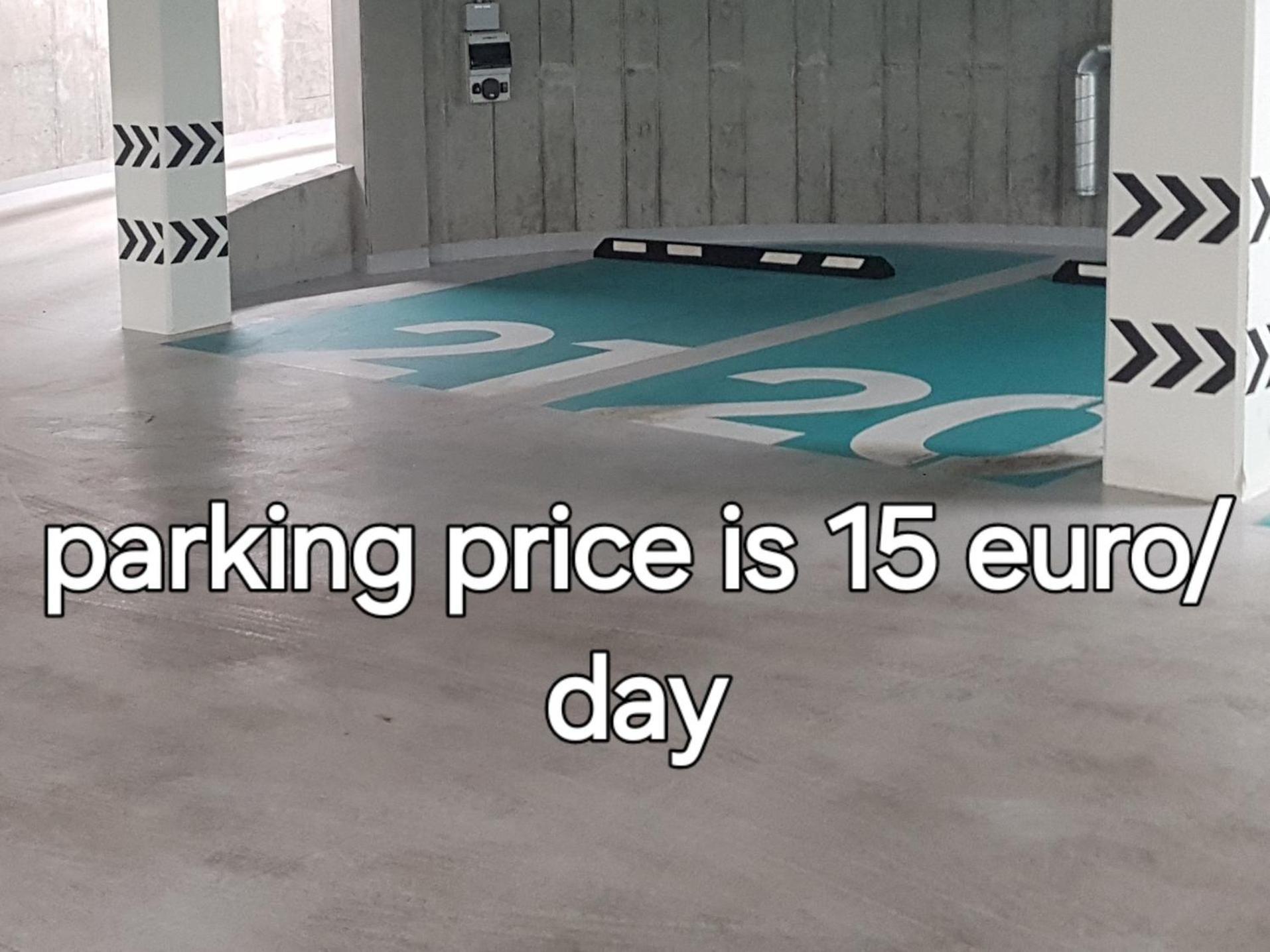 Happy Inn Emporia, Self Chek-In, Parking In The Underground Garage Vilnius Exterior photo